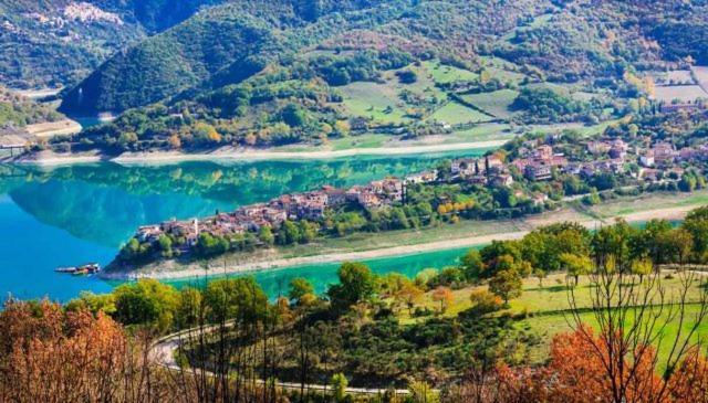 Letizia Lake House Panoramic View Appartement Colle di Tora Buitenkant foto