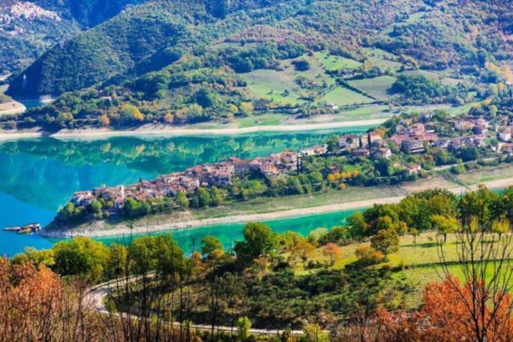 Letizia Lake House Panoramic View Appartement Colle di Tora Buitenkant foto